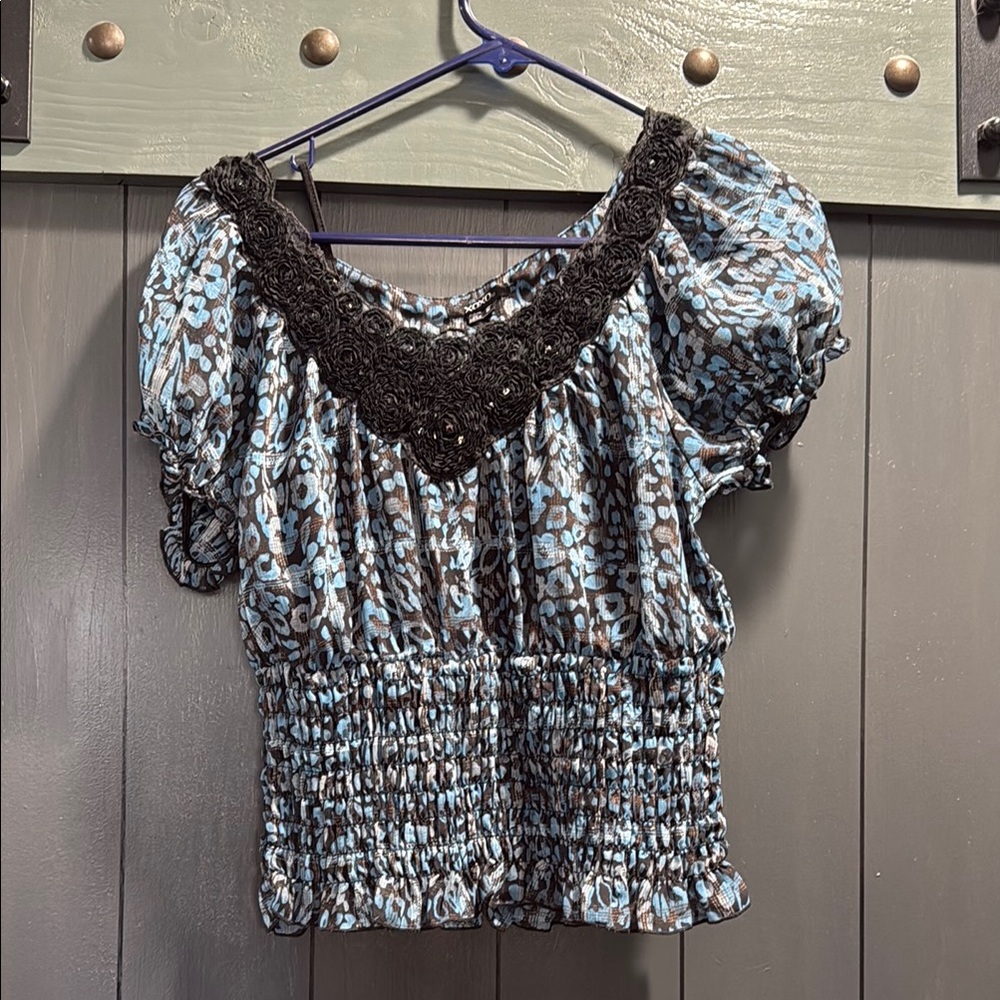 Elegant Women’s Blouse